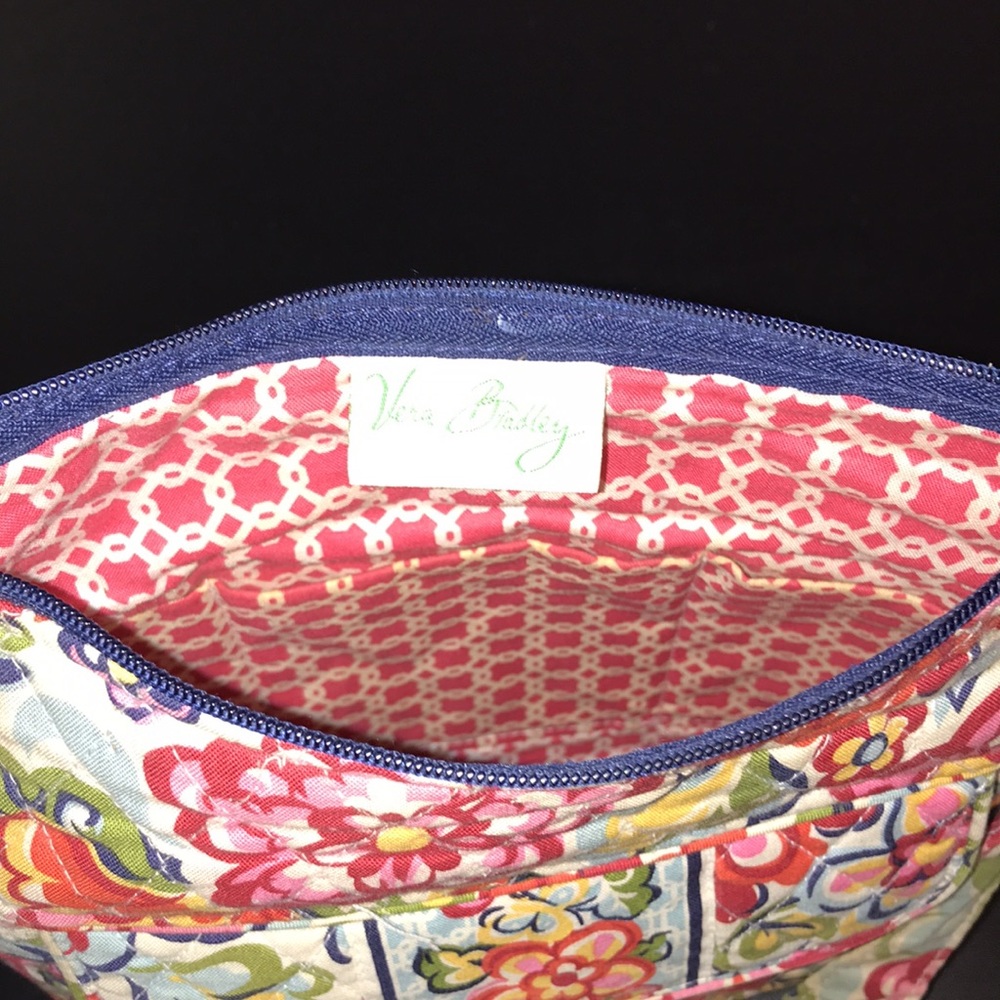 Vera Bradley crossbody floral purse - Picture 4 of 4